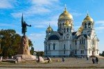 1280px-Новочеркасский кафедральный собор и памятник Ермаку